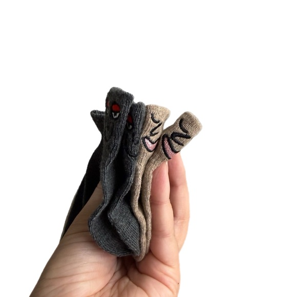 Women's Low Cut Socks With Stay Up Heel Tab Face Design NWT - Picture 6 of 6